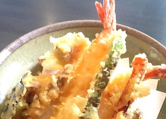 絶妙なタイミングは神業 東京で食べたいミシュラン掲載の天ぷら店5選 料理王国