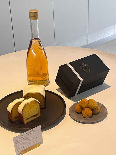 福井県産の黄金梅を贅沢に使った「ESHIKOTO 黄金梅酒　CAKE」。