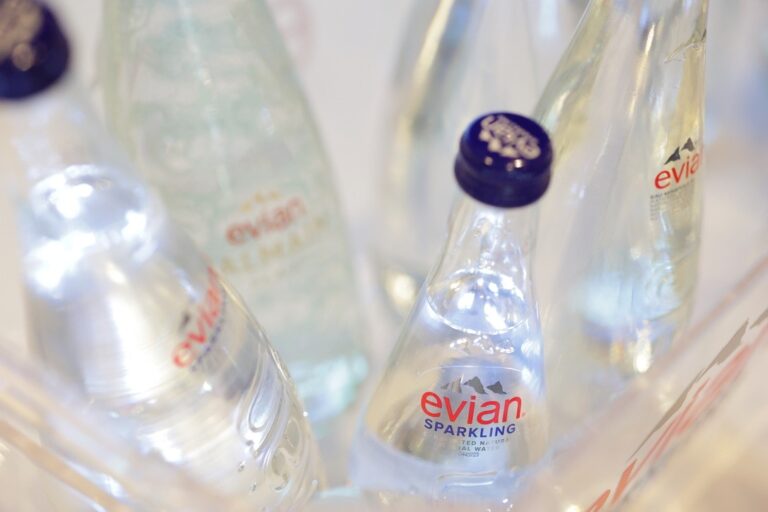 「エビアンスパークリング」ローンチ記念 エクスクルーシブ・ランチで披露された新たなスパークリングウォーターの魅力【後編】大阪会場・プレスキル