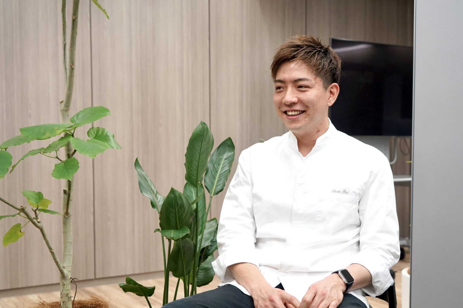 「ゴ・エ・ミヨ 2023」受賞者インタビュー ② 期待の若手シェフ賞 「オーベルジュ オーフ」糸井章太さん 「アシッド ブリアンツァ」児玉智也