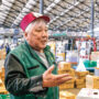 変化する旬 ーフードチェーンが直面する変化ー　食材卸の視点　東京青果株式会社 果実第一事業部 審議役 渡邊勝俊さん　25年6月号