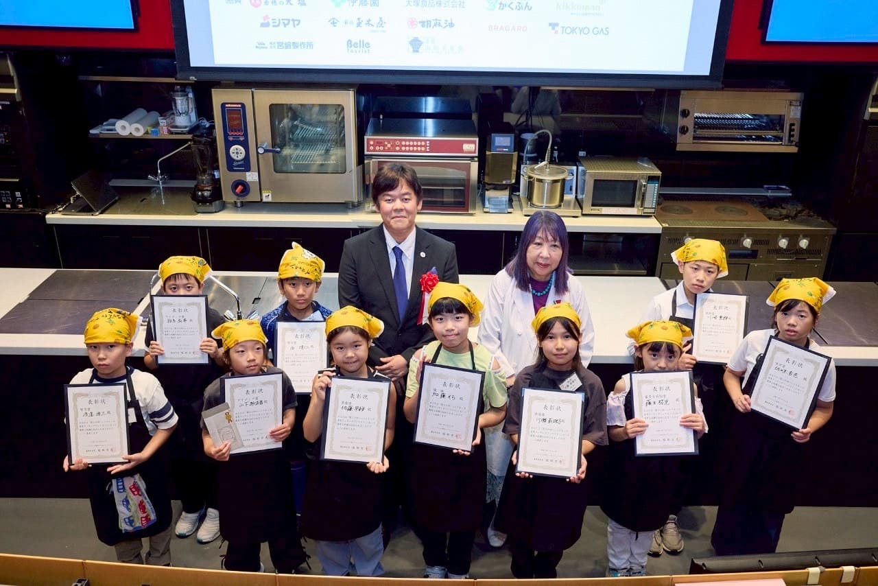 未来の“食のプロ”が集結！小学生が本格調理に挑む！「第30回ハットリキッズ食育クッキングコンテスト」服部栄養専門学校が開催　アイキャッチ